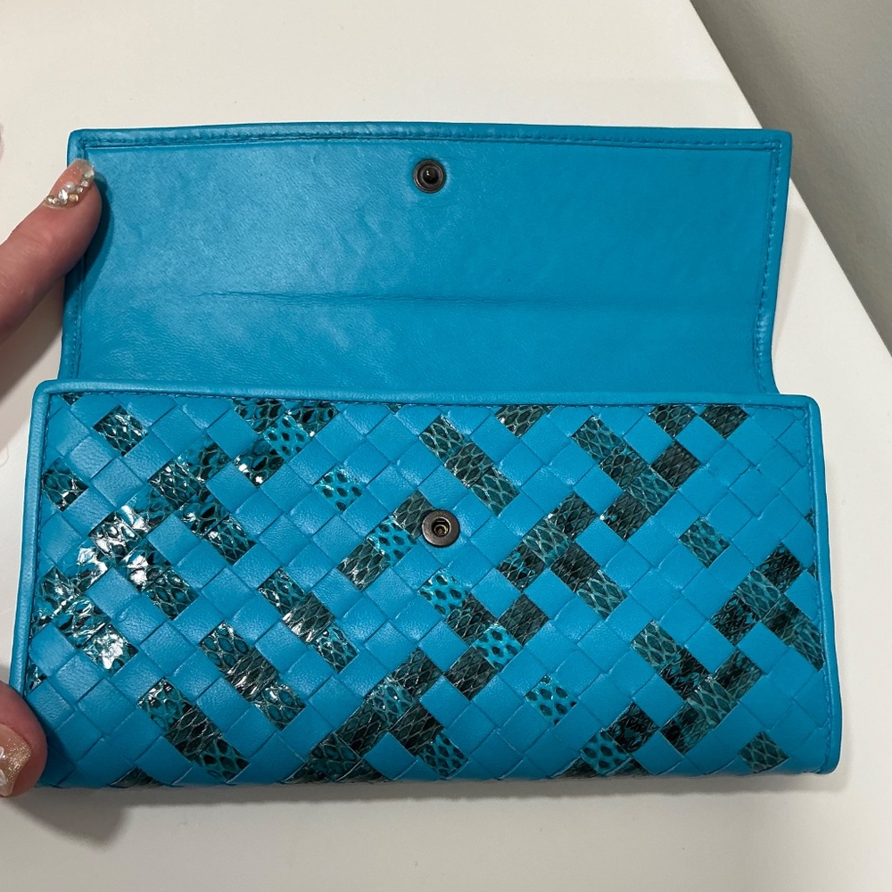 Bottega Veneta Intrecciato aqua and snakeskin wallet - Picture 5 of 9